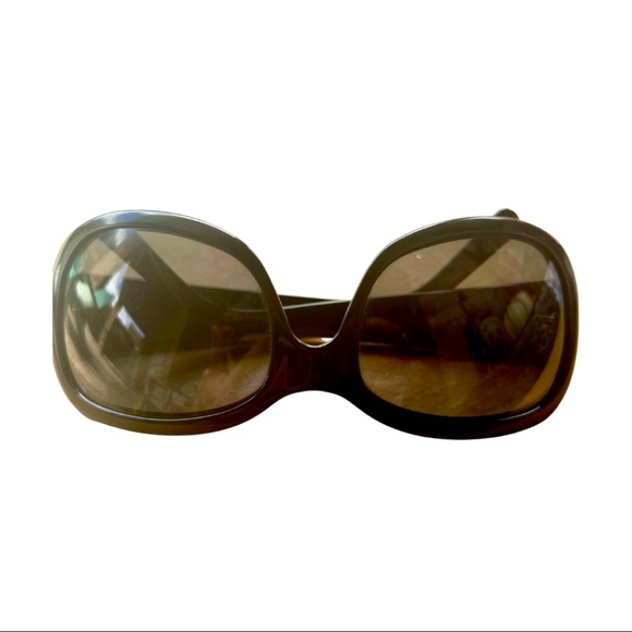 PRADA Black Classic Medium Size Sunglasses